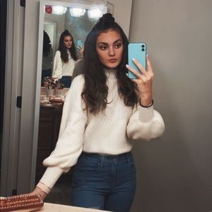 Meet your Posher, Avary